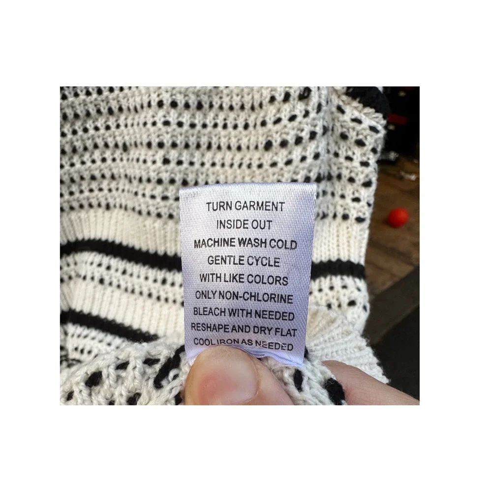 Evereve Womens Black White Striped Pointelle Knit Cap Sleeve Sweater Vest Size M